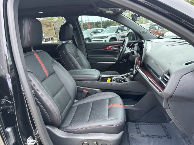 Used 2026 Chevrolet Traverse RS w/ LPO, Floor Liner Package FWD image 29