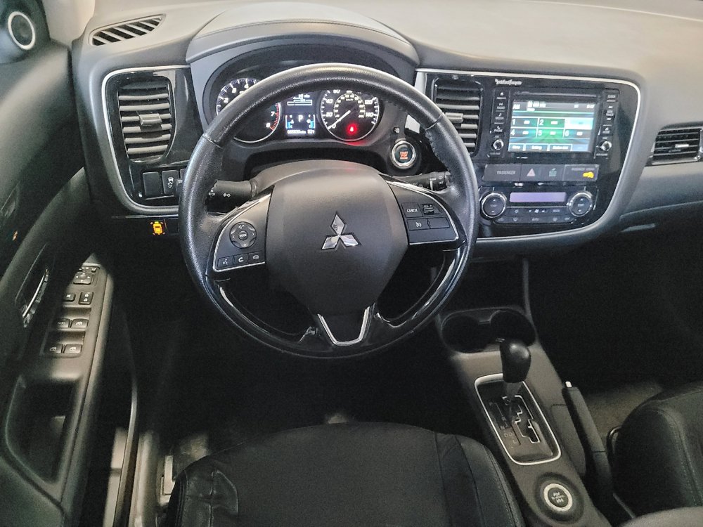 Used 2016 Mitsubishi Outlander SEL AWD/4WD image 22