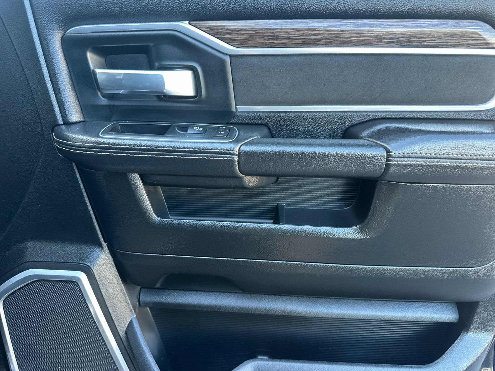 Used 2020 RAM 3500 Laramie AWD/4WD image 19