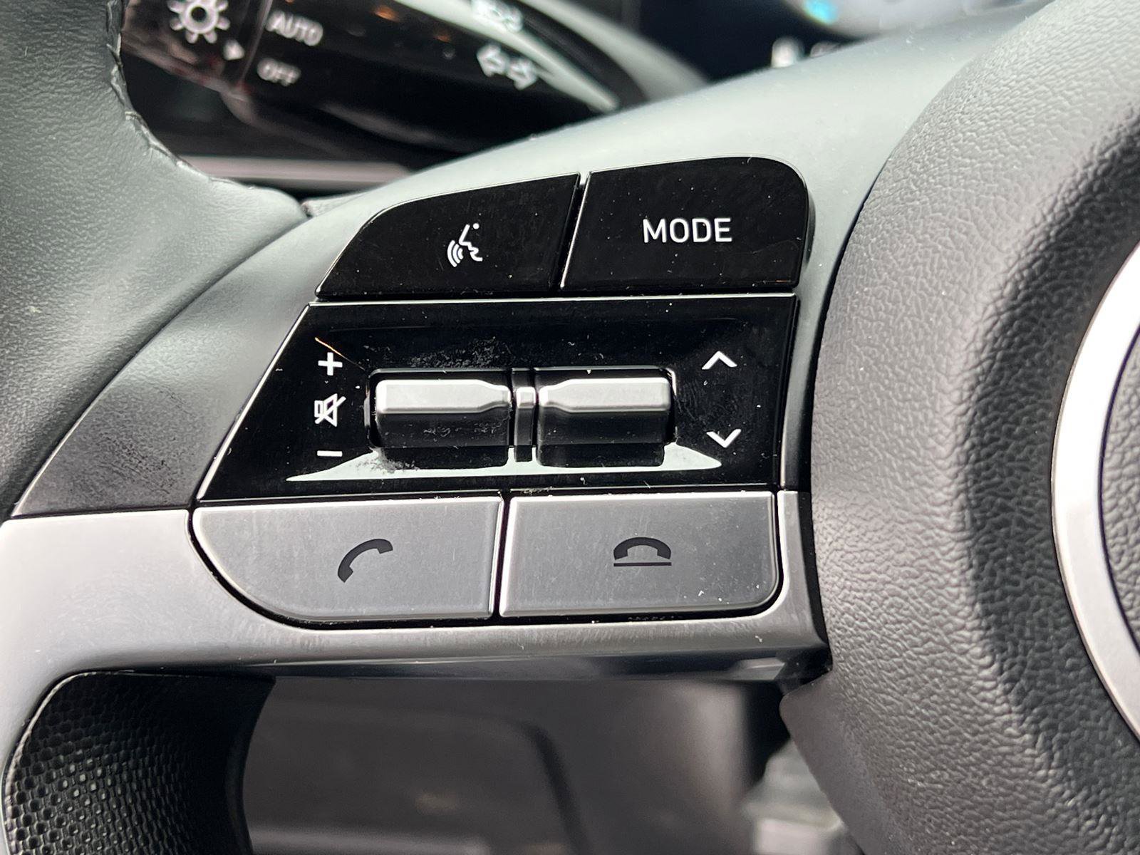 Used 2023 Hyundai Elantra SEL w/ Convenience Package image 24