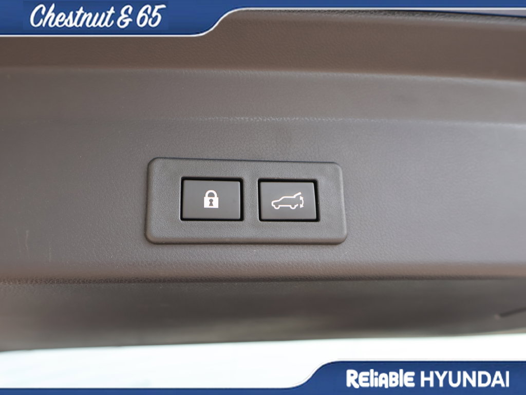 Used 2022 Subaru Ascent Limited w/ Technology Package AWD/4WD image 17
