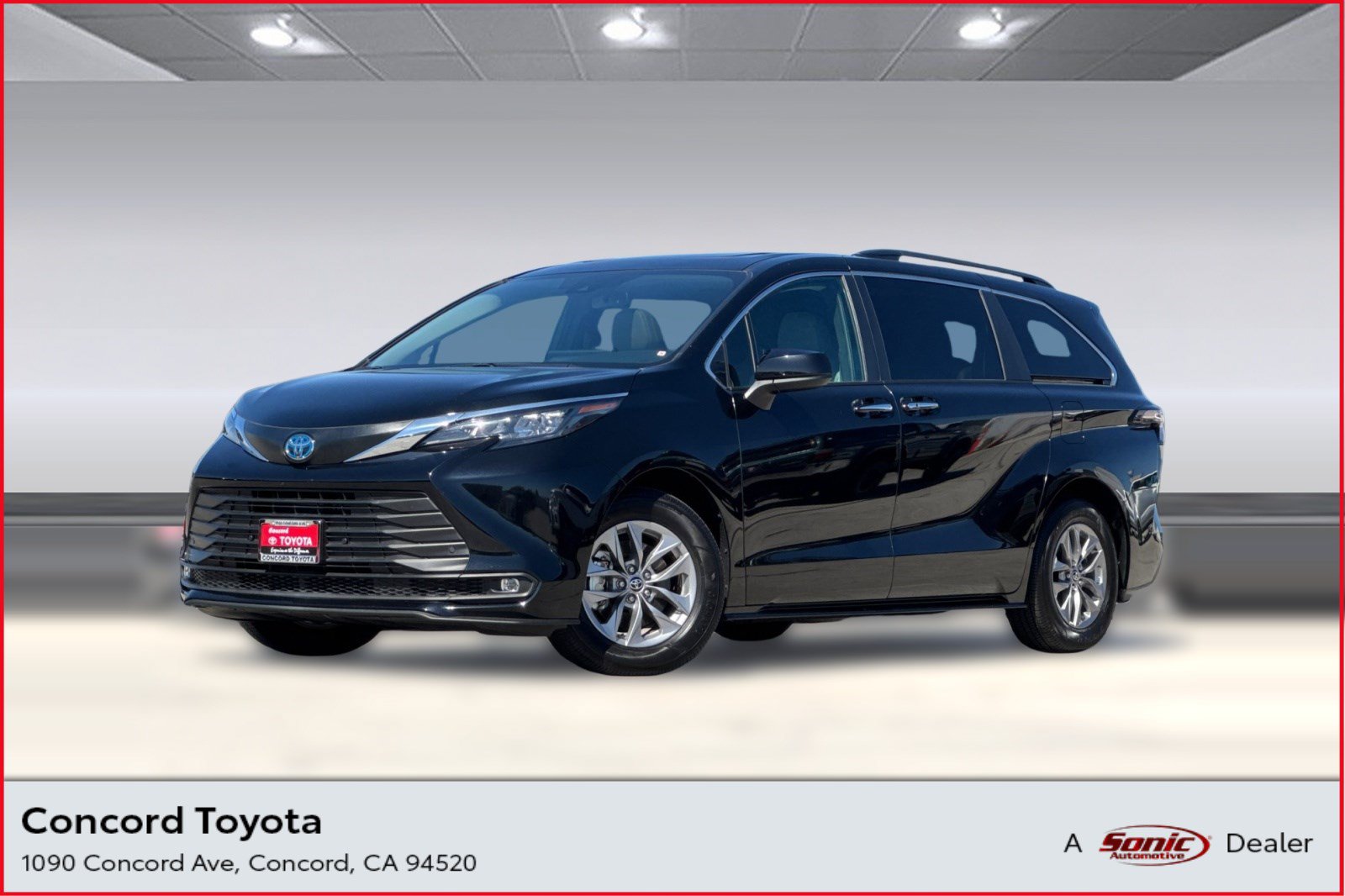 Used 2025 Toyota Sienna XLE