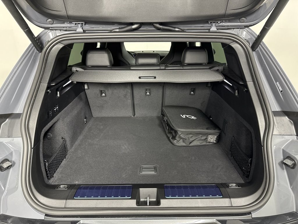 New 2026 Porsche Cayenne Electric AWD/4WD image 20