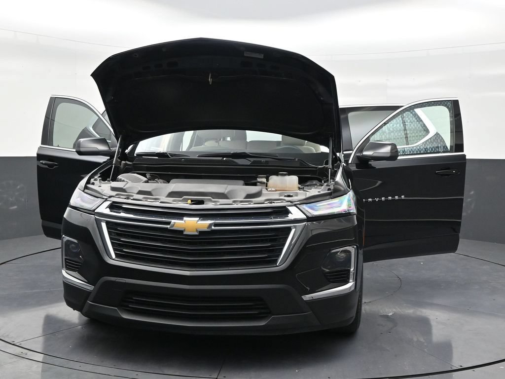 Used 2022 Chevrolet Traverse LS FWD image 32