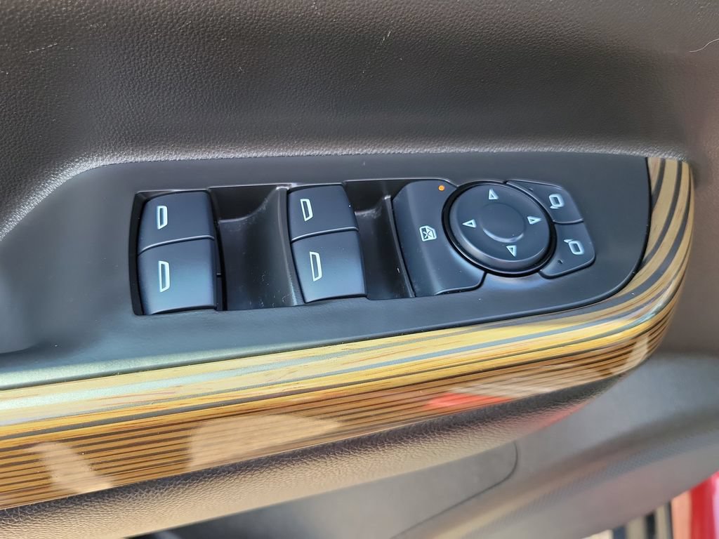 Used 2017 GMC Acadia SLE FWD image 13