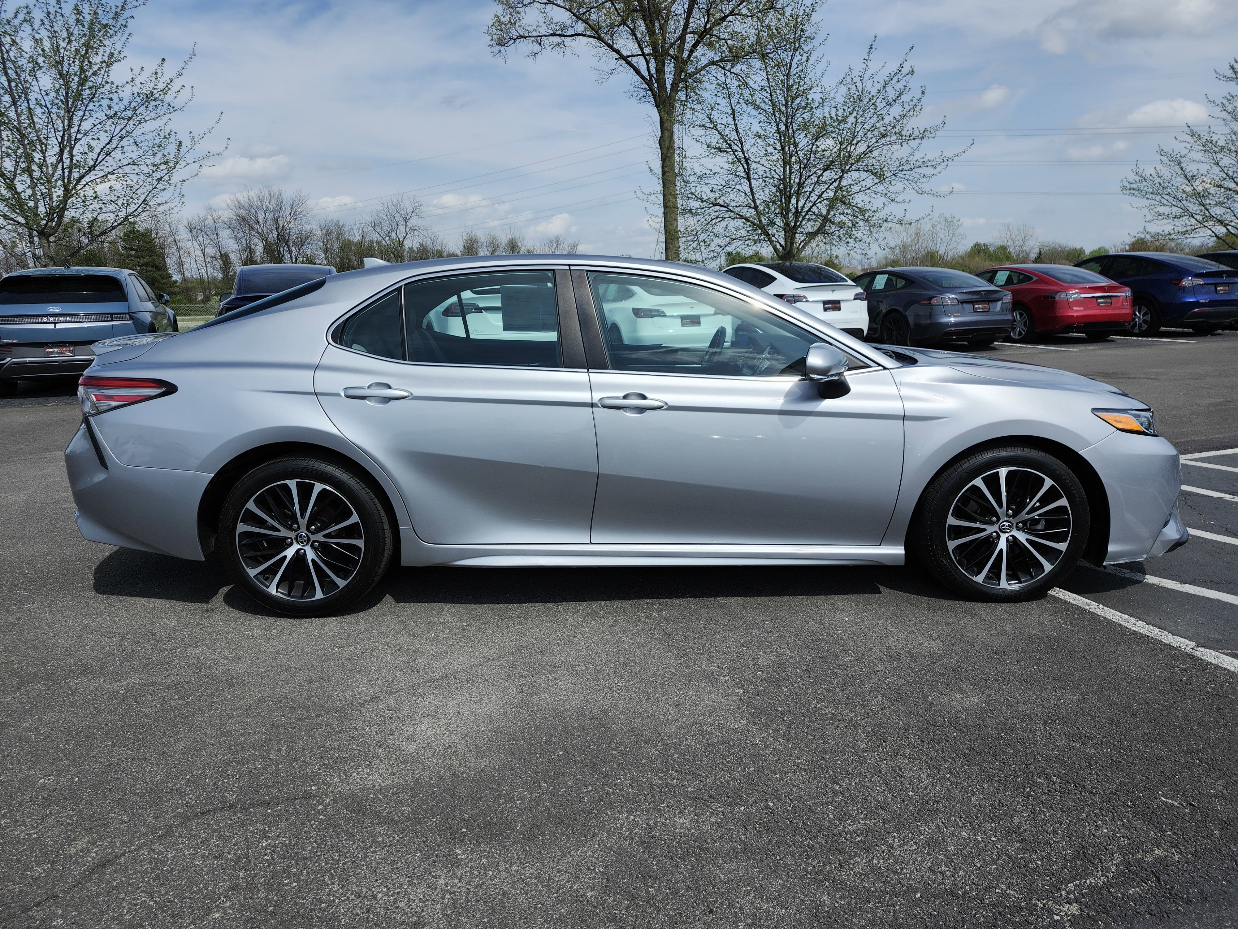 Used 2019 Toyota Camry SE image 15