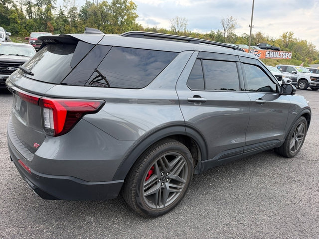 Used 2025 Ford Explorer ST w/ Sun And Sound Package AWD/4WD image 6
