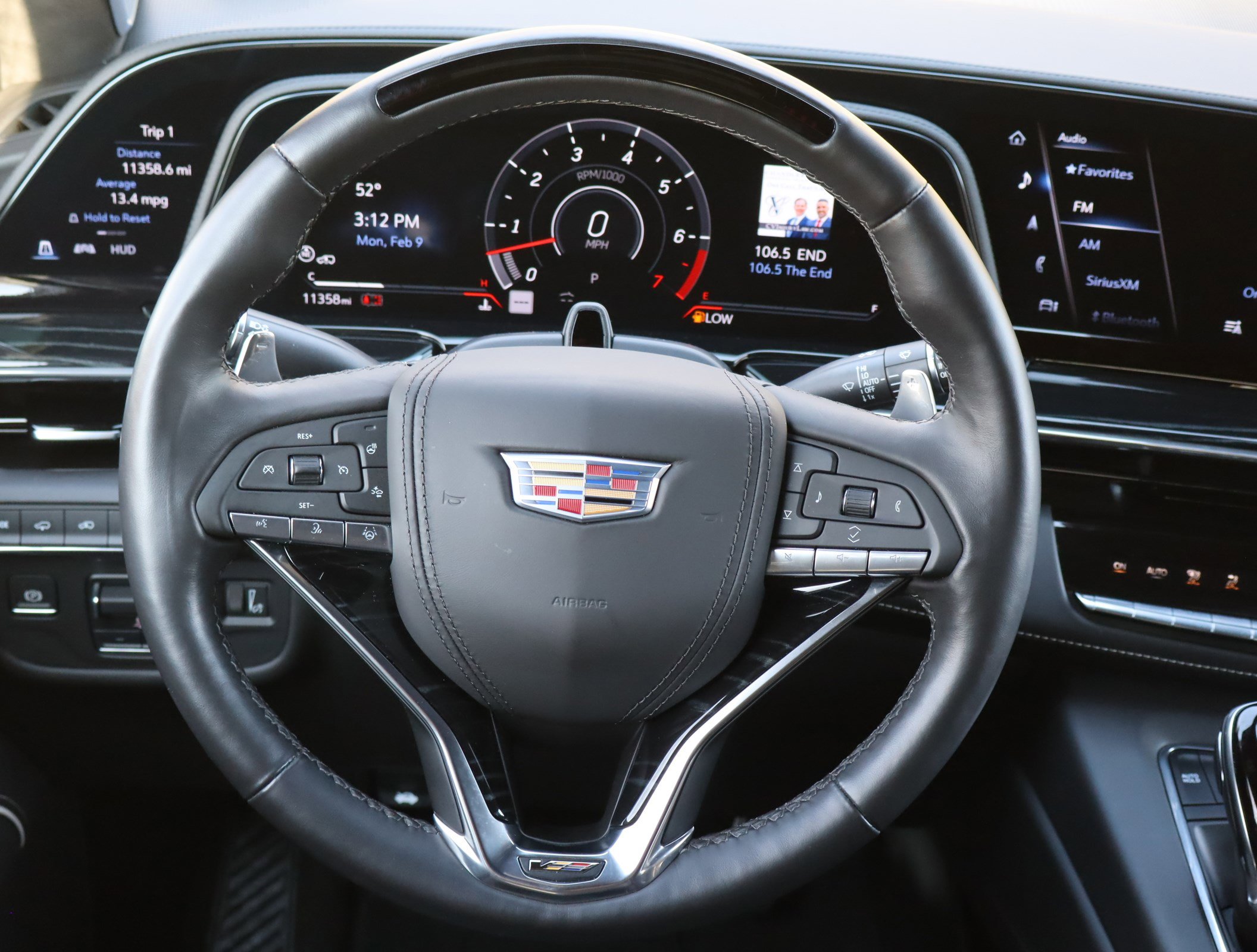 Used 2024 Cadillac Escalade V w/ LPO, ONYX Package image 19