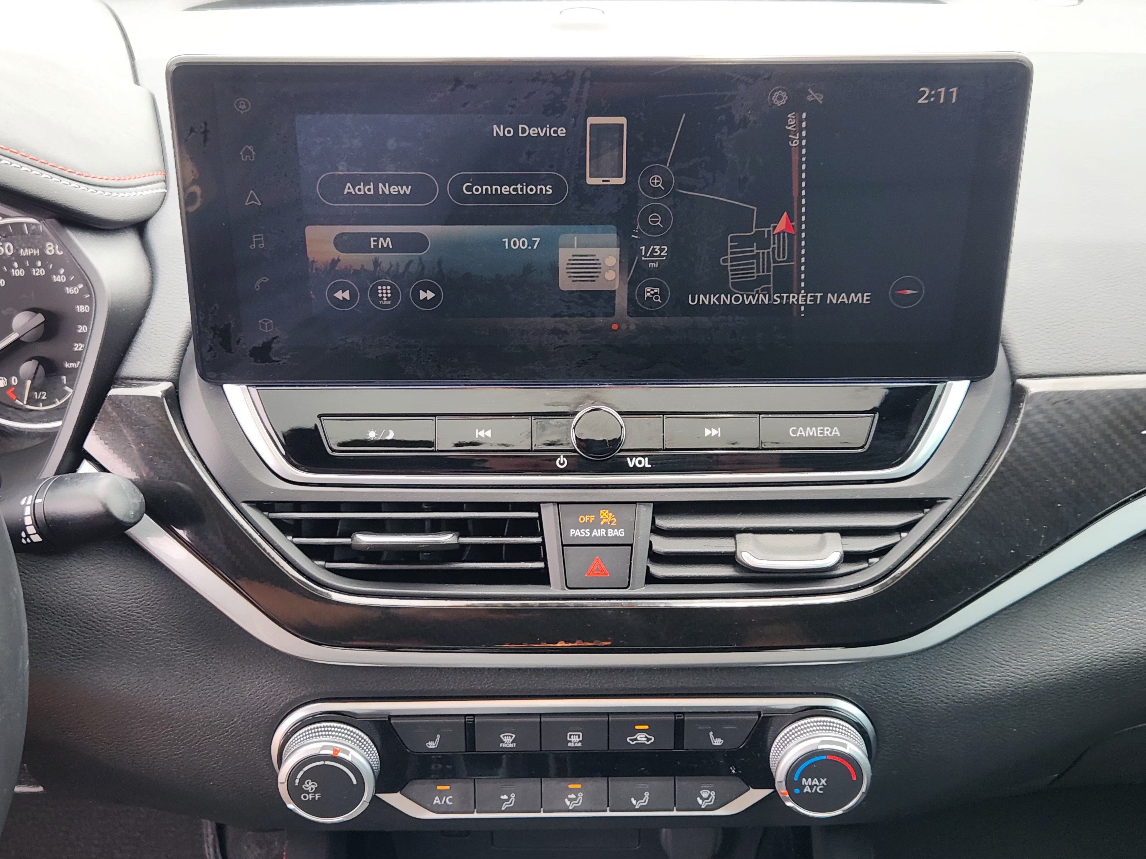 Used 2024 Nissan Altima 2.5 SR FWD image 18
