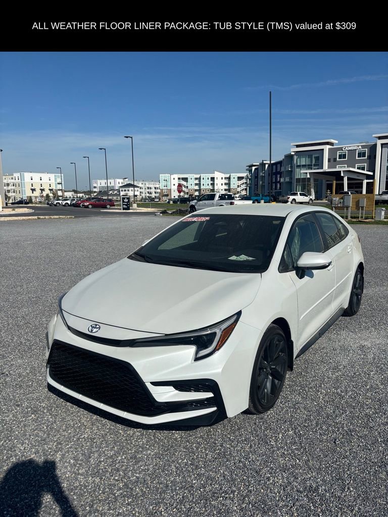 Used 2026 Toyota Corolla SE image 3