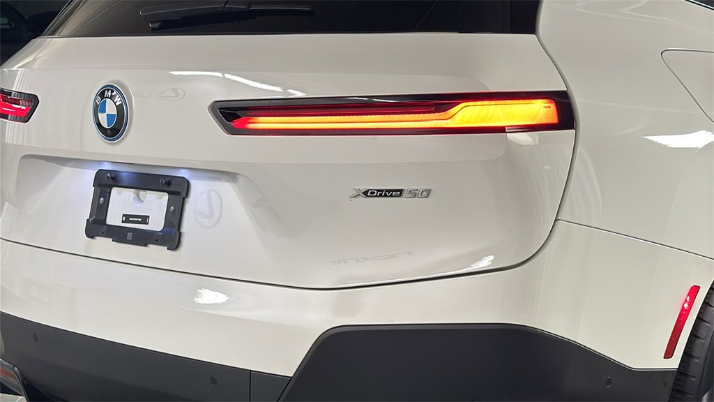 Used 2024 BMW iX xDrive50 w/ Premium Package image 6