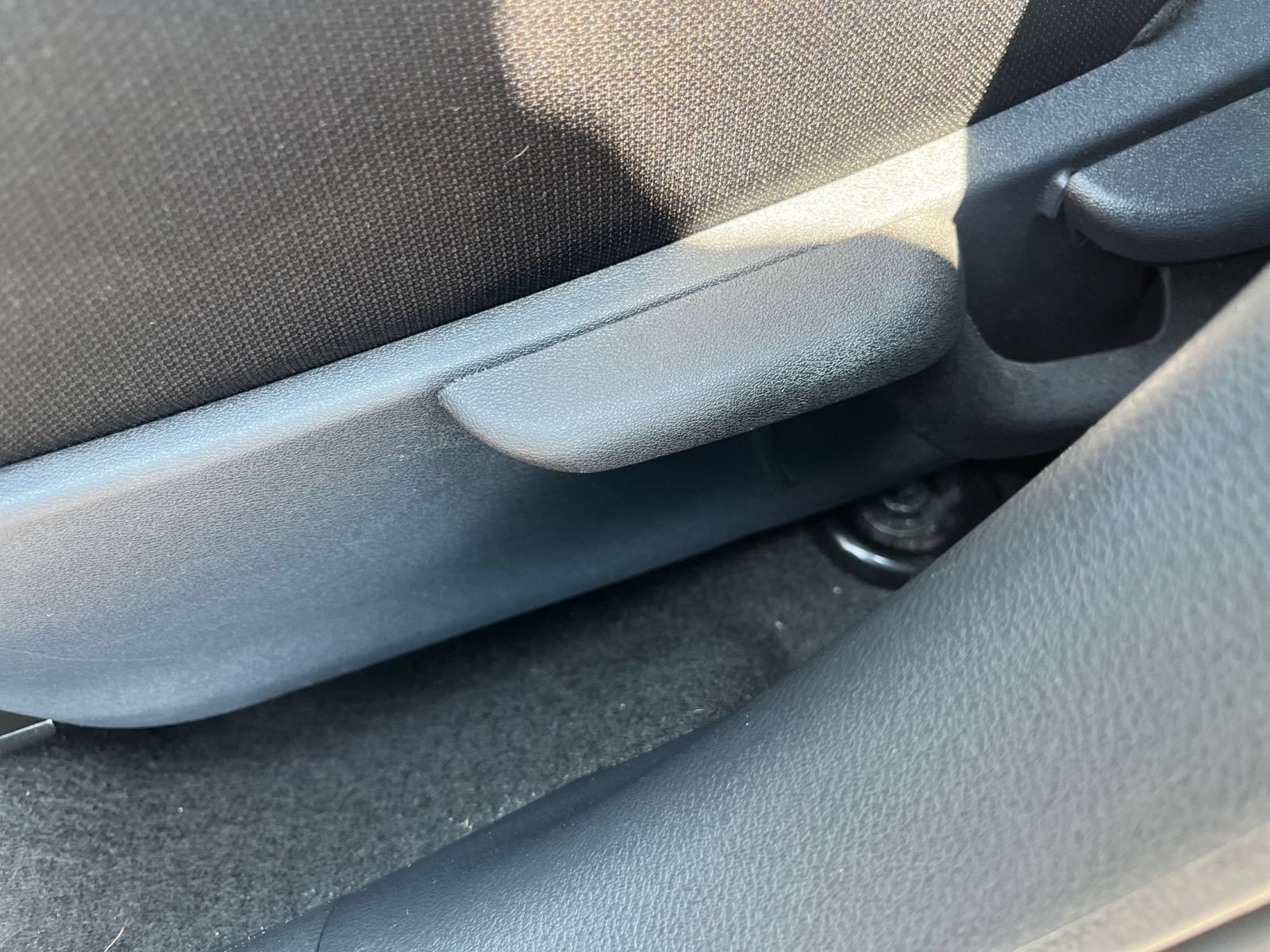 Used 2025 Nissan Versa SV FWD image 18