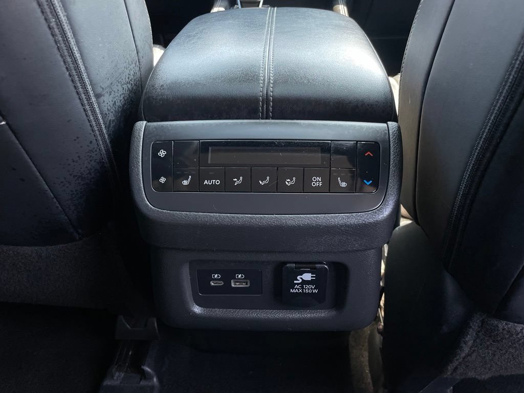 Used 2023 Nissan Pathfinder Platinum FWD image 37
