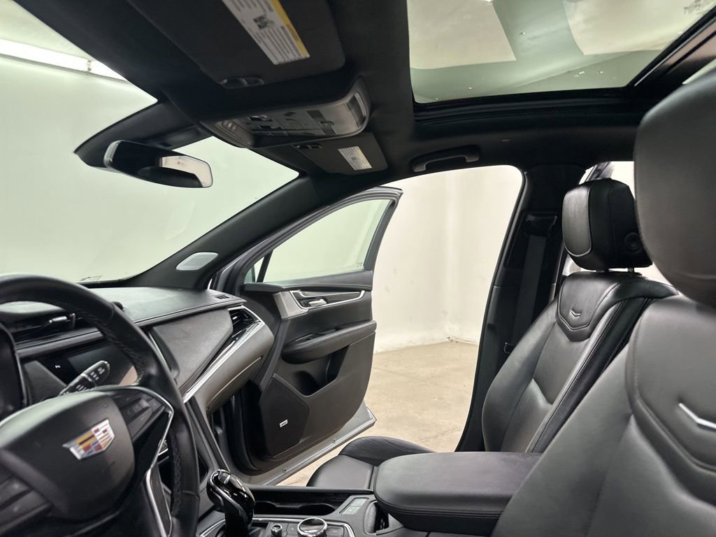 Certified 2025 Cadillac XT5 Premium Luxury image 32