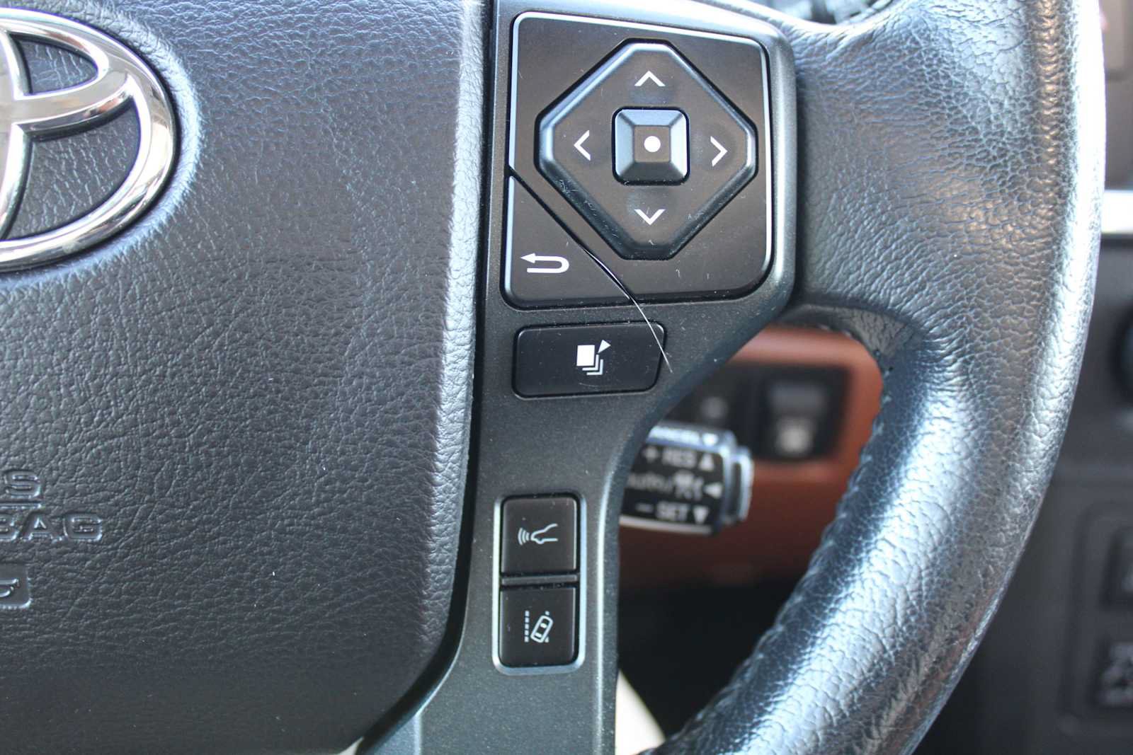 Used 2021 Toyota Sequoia Platinum AWD/4WD image 19