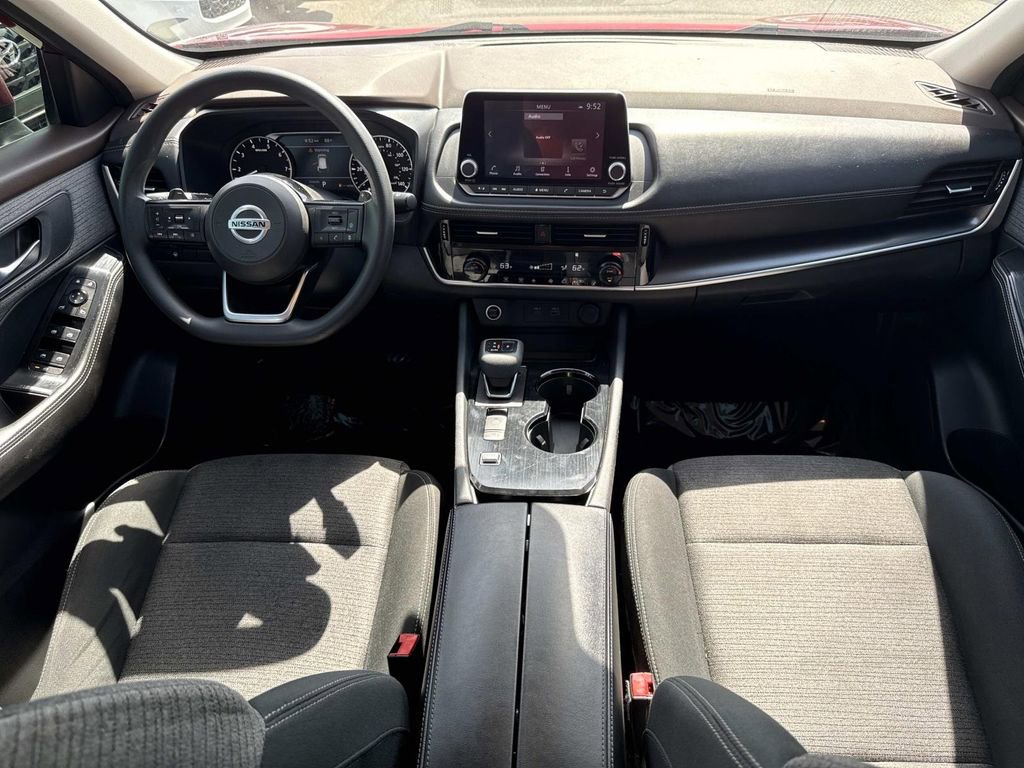 Certified 2021 Nissan Rogue SV FWD image 15