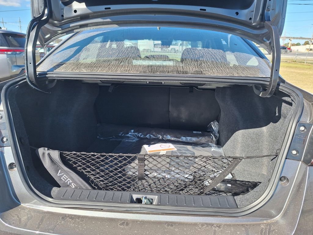 New 2025 Nissan Versa SR w/ Trunk Package image 24