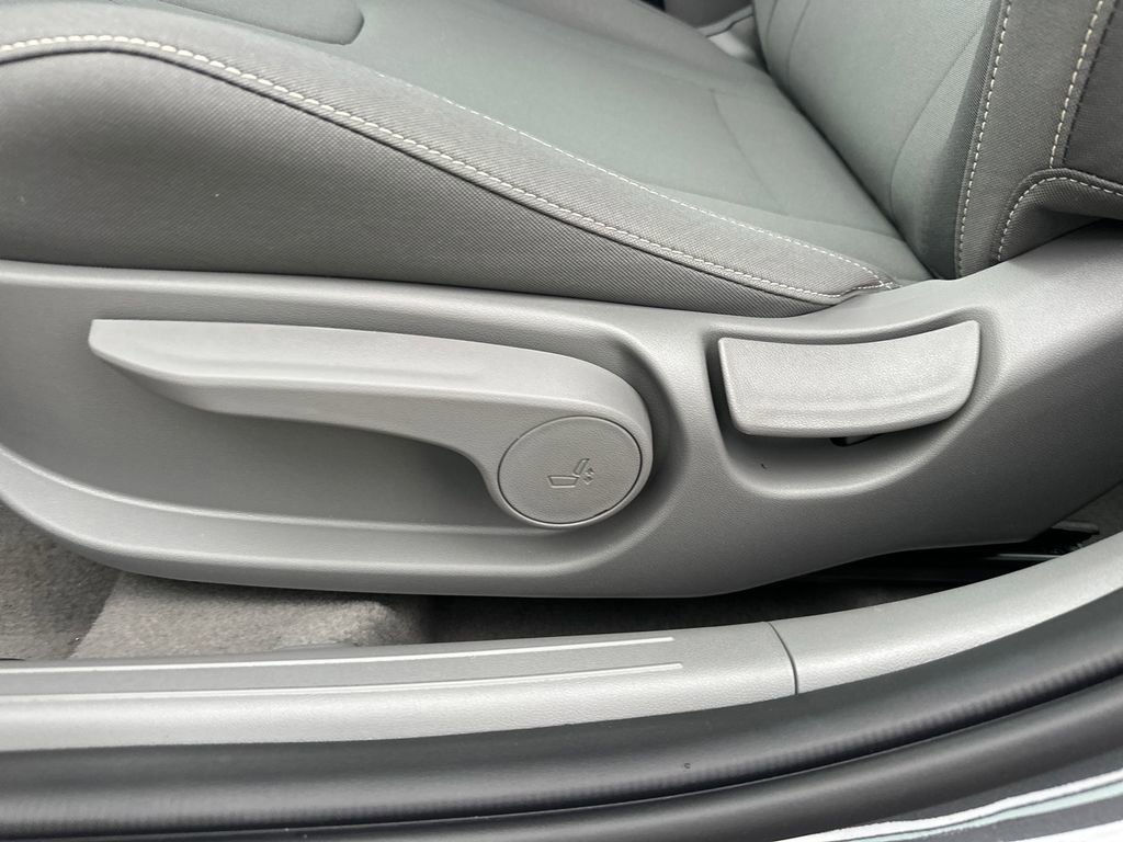 Used 2026 Hyundai Elantra Sport FWD image 14