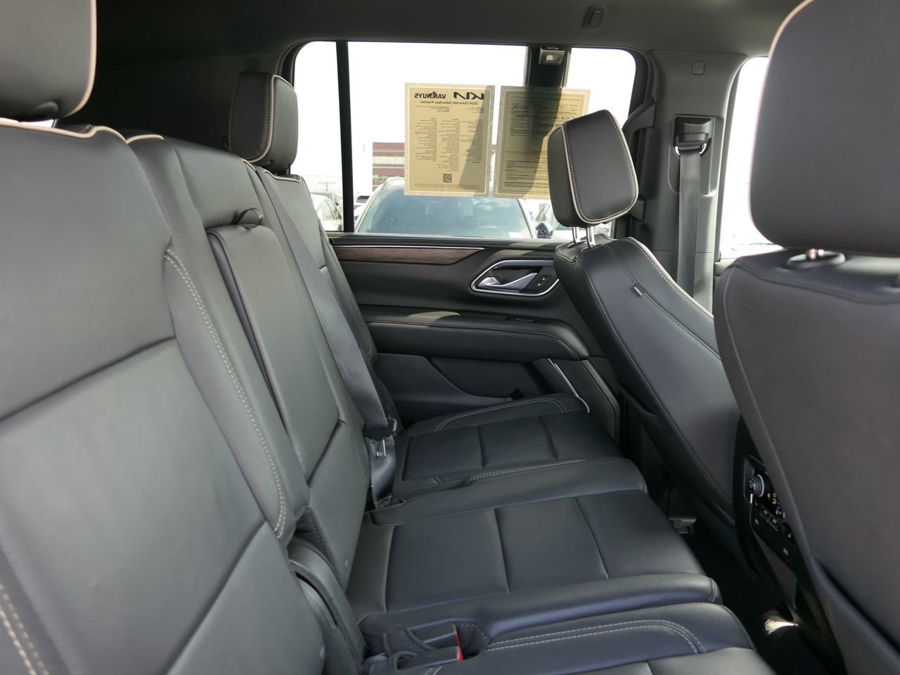 Used 2024 Chevrolet Suburban Premier image 24