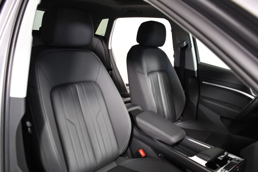 Used 2021 Audi e-tron Premium w/ Black Optic Package AWD/4WD image 20