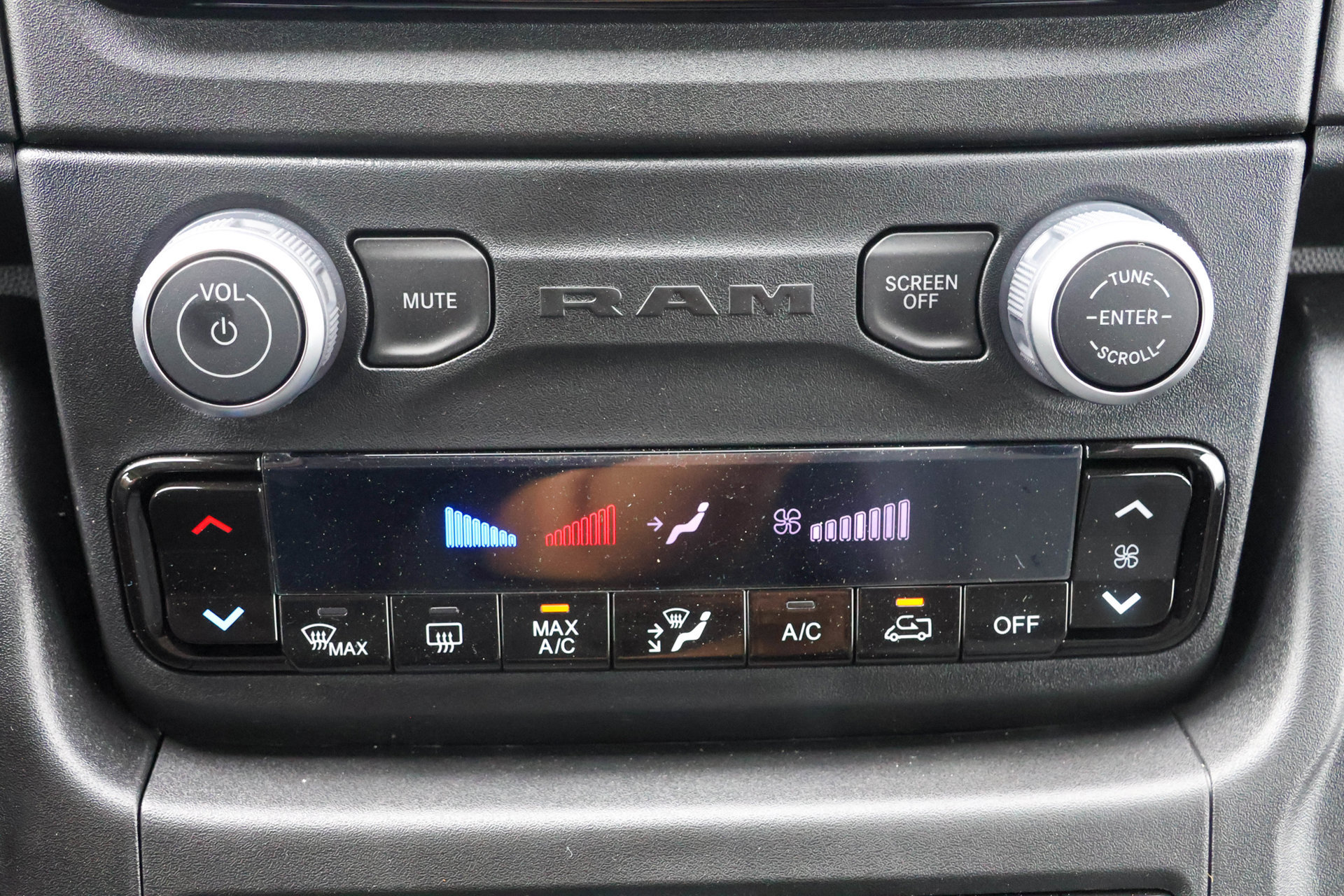 New 2026 RAM ProMaster 3500 FWD image 18