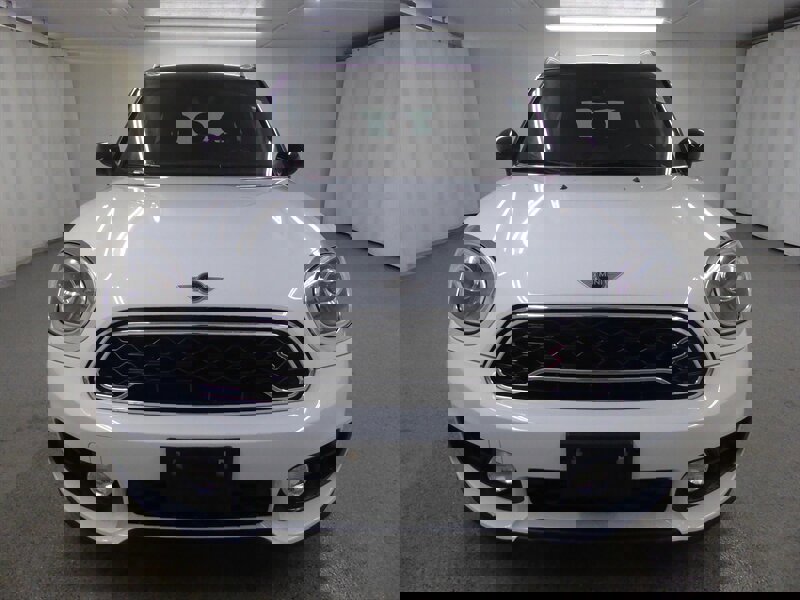 Used 2017 MINI Cooper Countryman S image 2