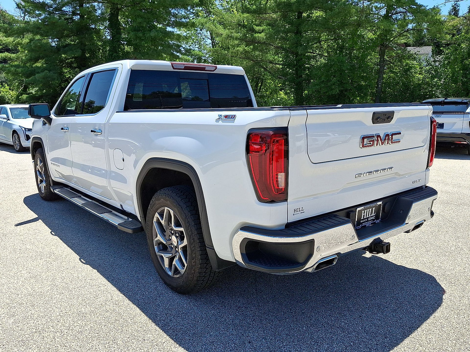 Used 2022 GMC Sierra 1500 SLT w/ SLT Premium Plus Package AWD/4WD image 21