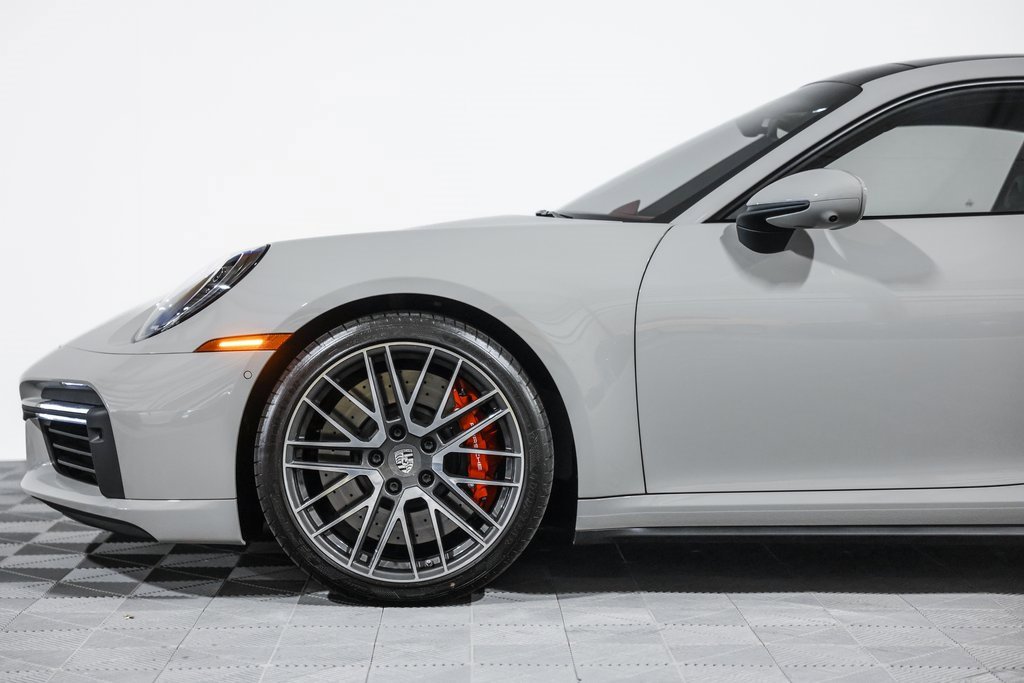 Used 2022 Porsche 911 Turbo image 13