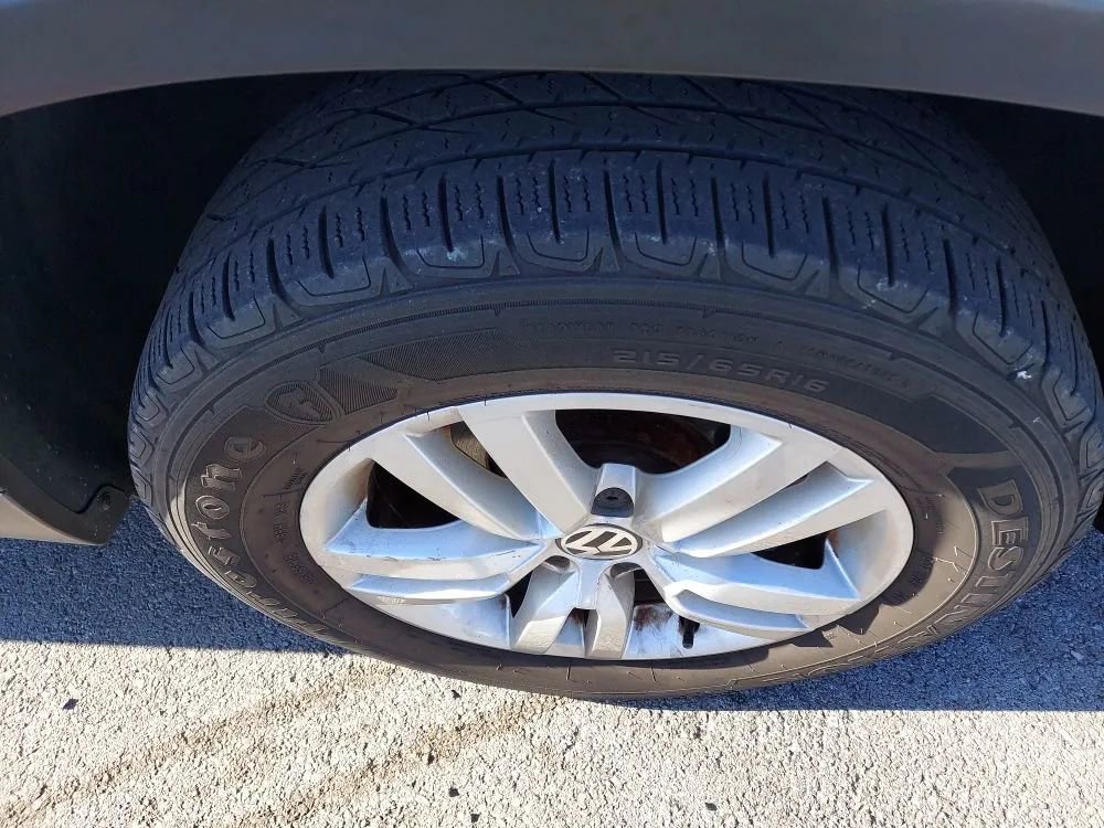 Used 2016 Volkswagen Tiguan SE image 25