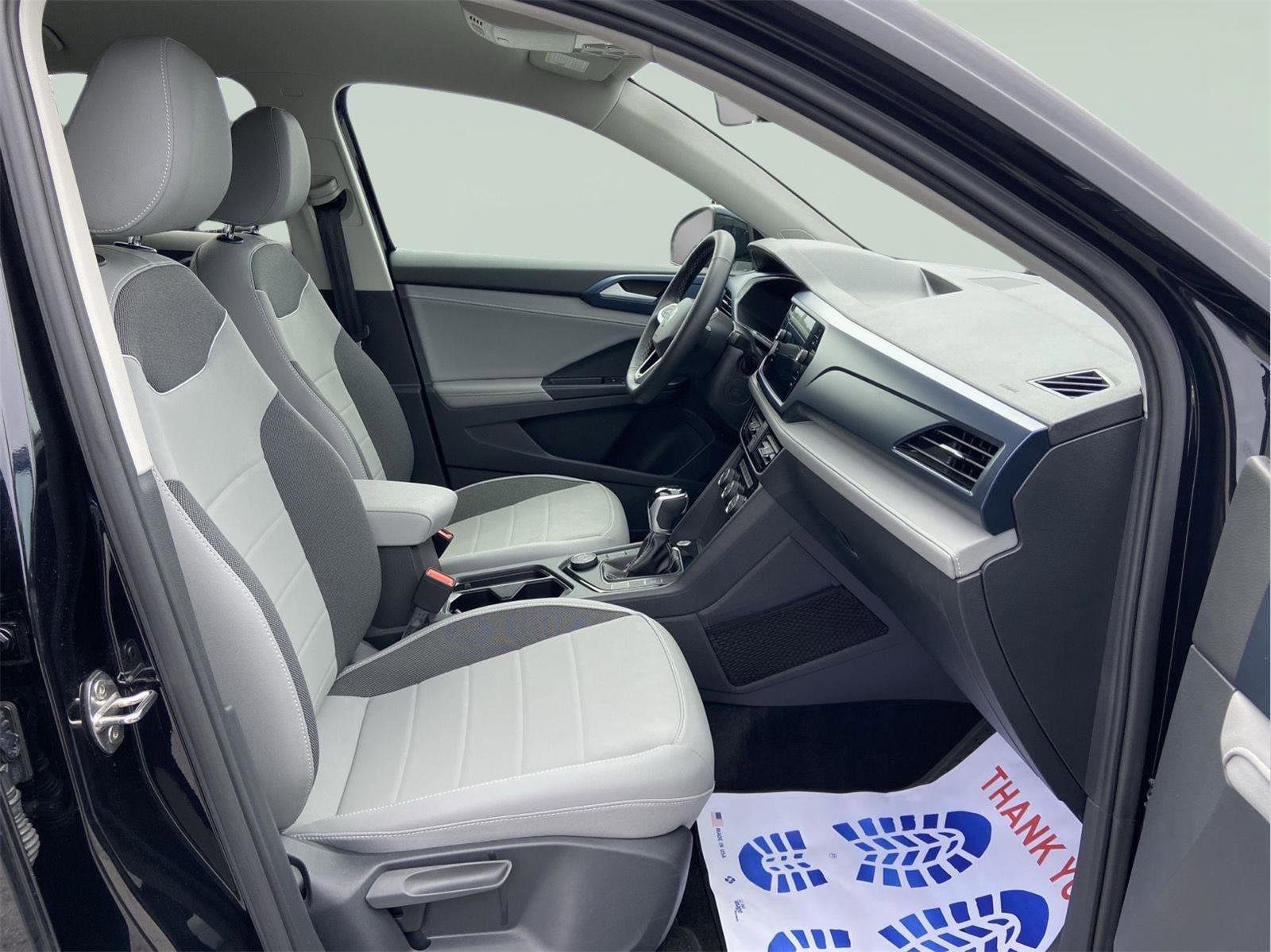 Used 2024 Volkswagen Taos SE image 15