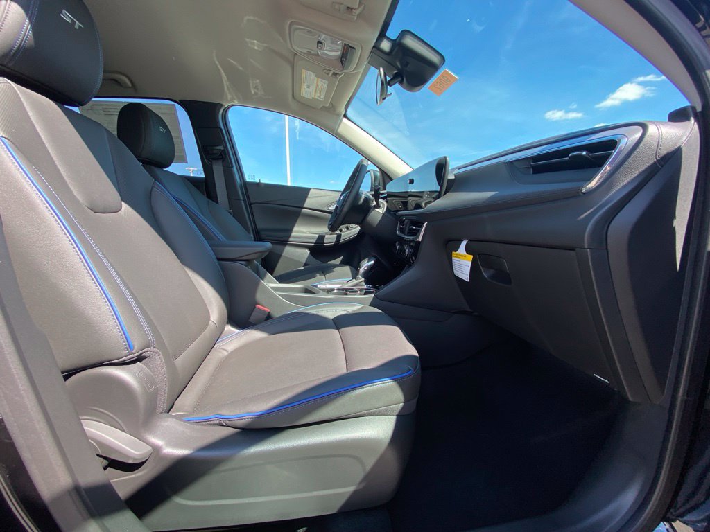 New 2026 Buick Encore GX Sport Touring w/ Advanced Technology Package FWD image 30
