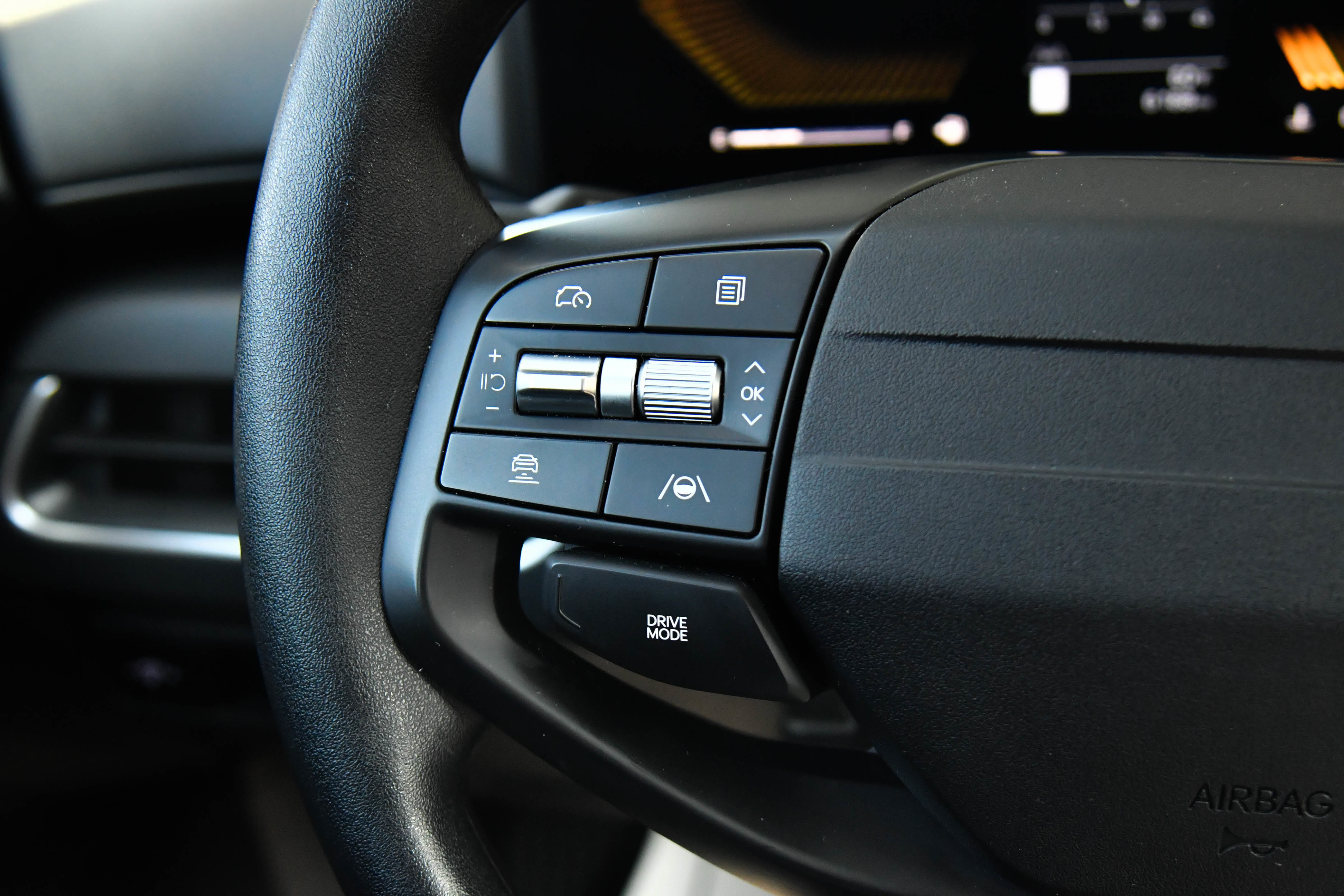 Used 2025 Kia K4 LXS image 31