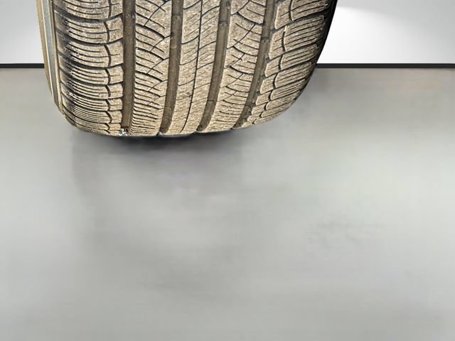 Certified 2025 Porsche Macan AWD/4WD image 43