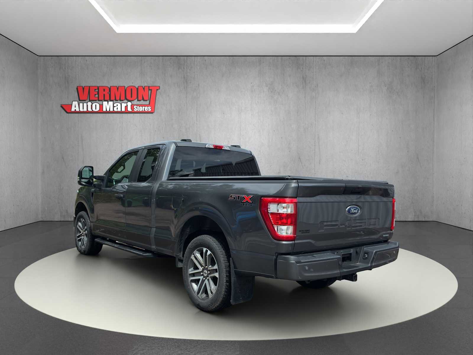 Used 2022 Ford F150 XL w/ STX Appearance Package image 5