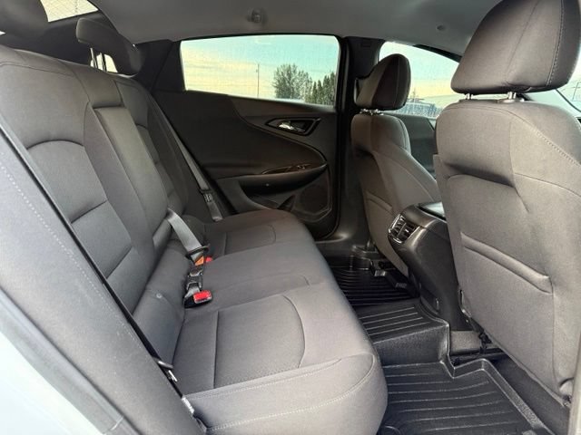 Used 2021 Chevrolet Malibu LT FWD image 12