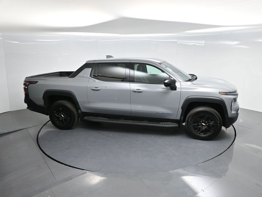Used 2026 Chevrolet Silverado EV LT AWD/4WD image 44