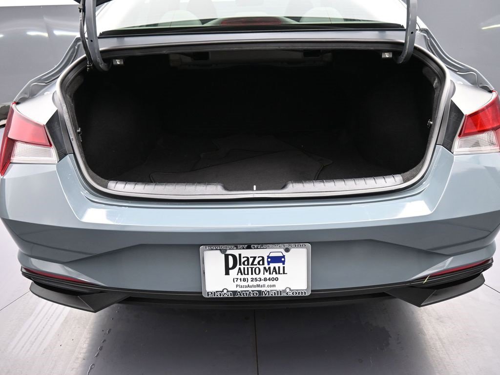 Certified 2022 Hyundai Elantra SEL w/ Cargo Package image 21