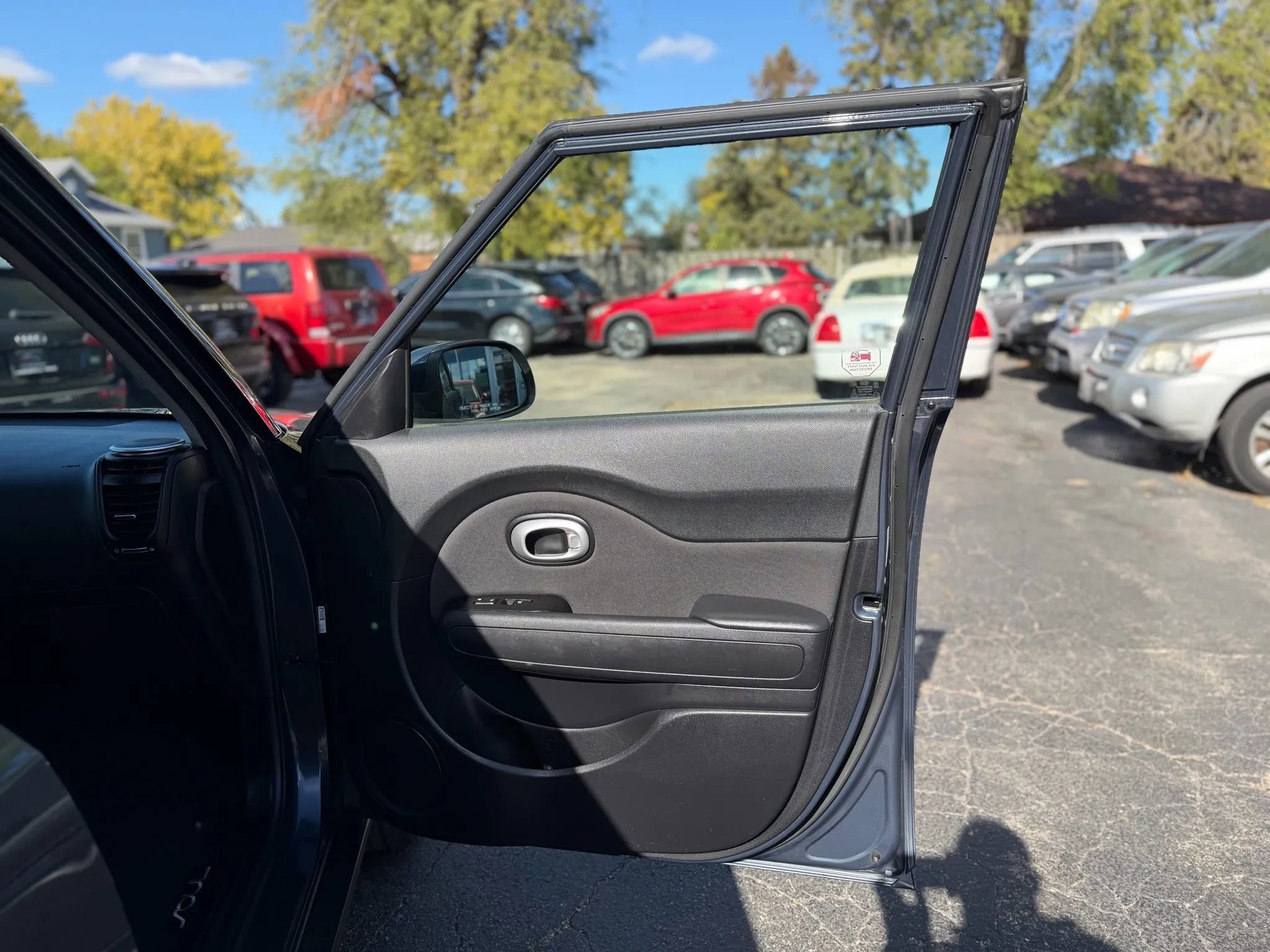 Used 2014 Kia Soul + image 21