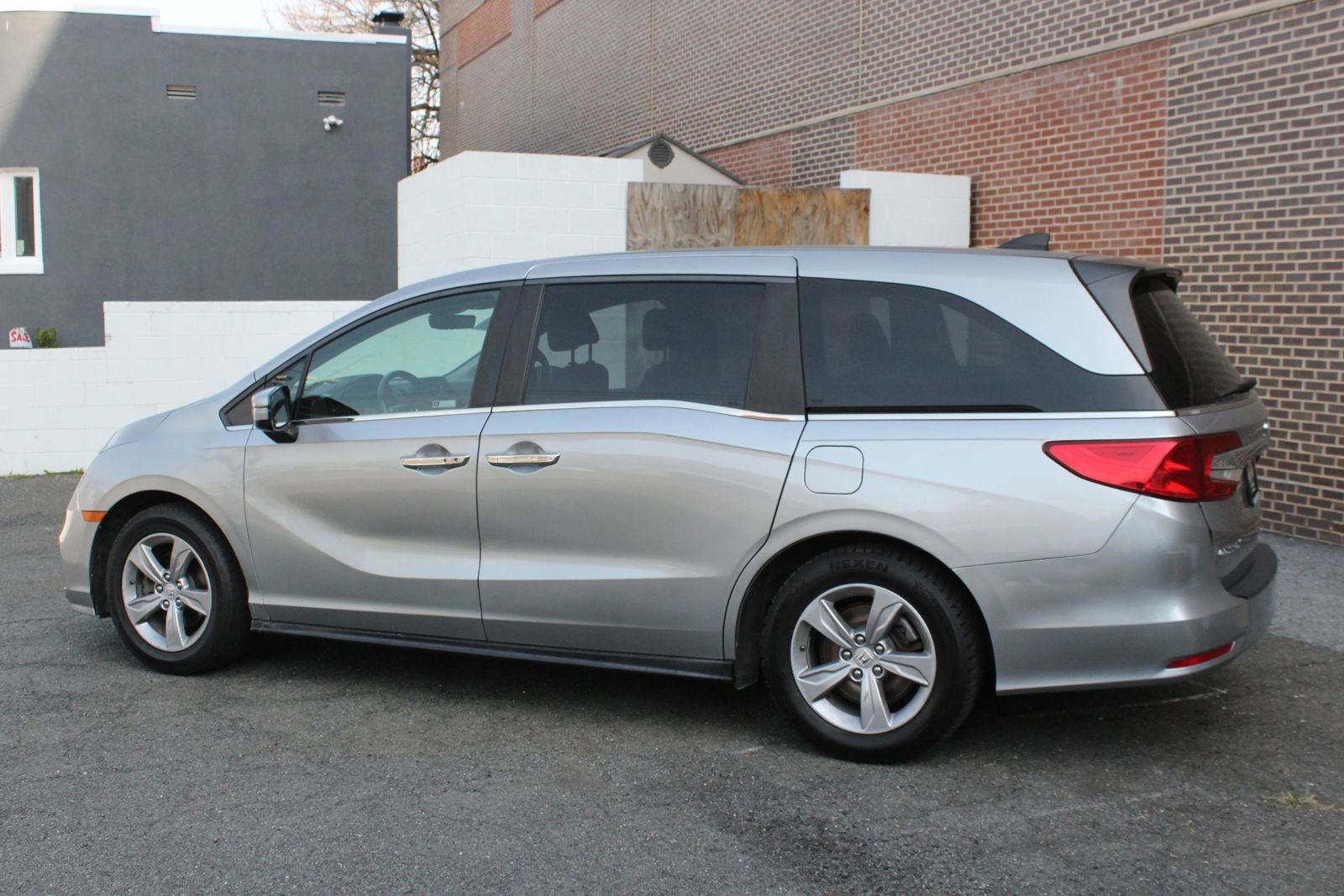 Used 2018 Honda Odyssey EX-L image 9