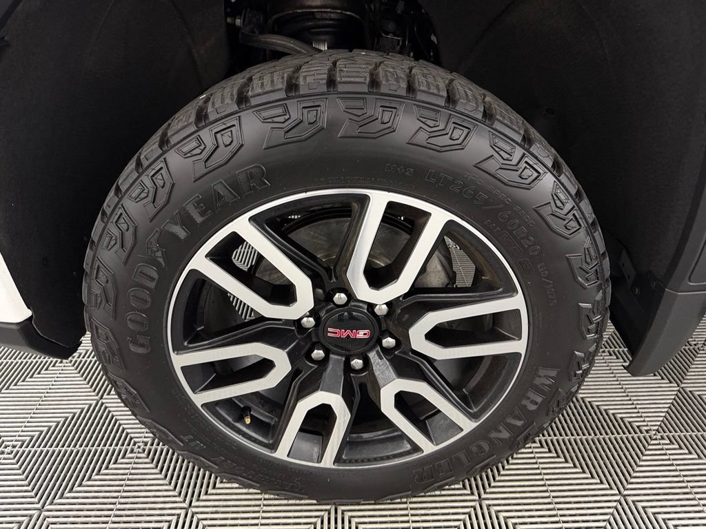 Used 2024 GMC Sierra 1500 AT4 w/ AT4 Premium Package AWD/4WD image 12