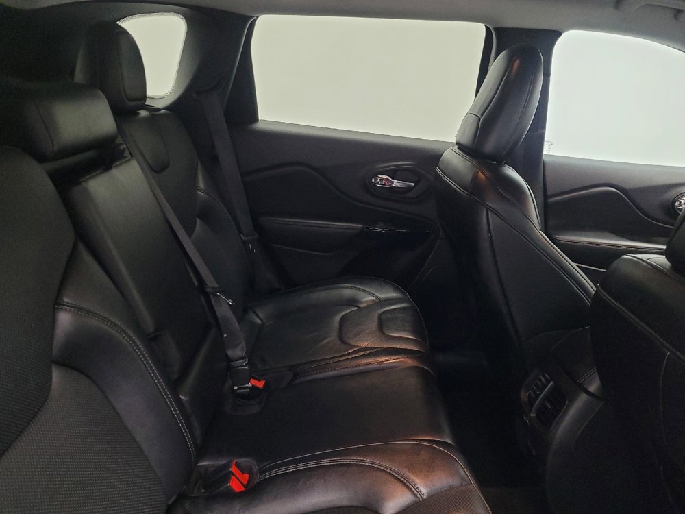 Used 2023 Jeep Cherokee Altitude Lux image 19