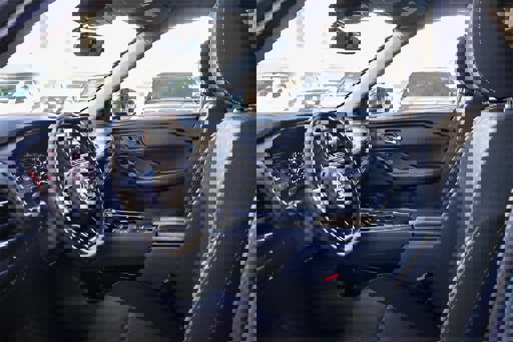 Used 2024 Nissan Rogue SV image 18