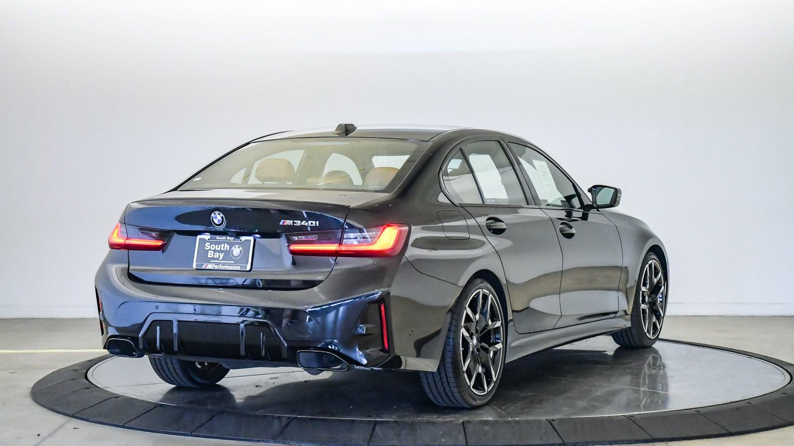 Used 2025 BMW M340i image 5