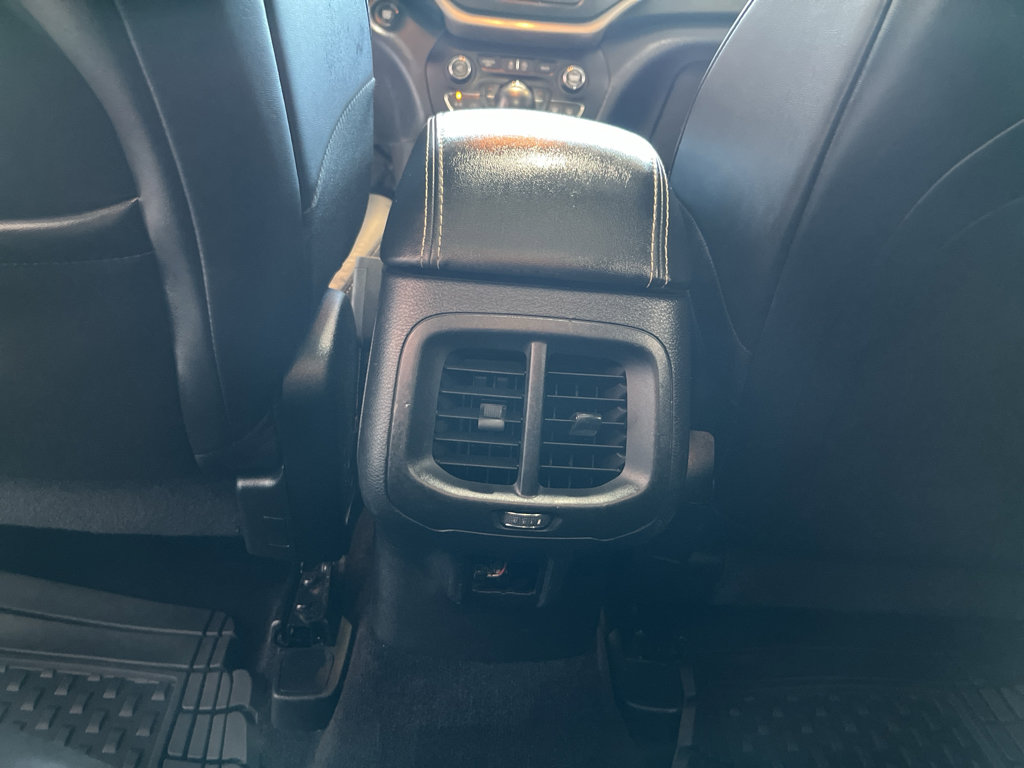 Used 2017 Jeep Cherokee High Altitude AWD/4WD image 15