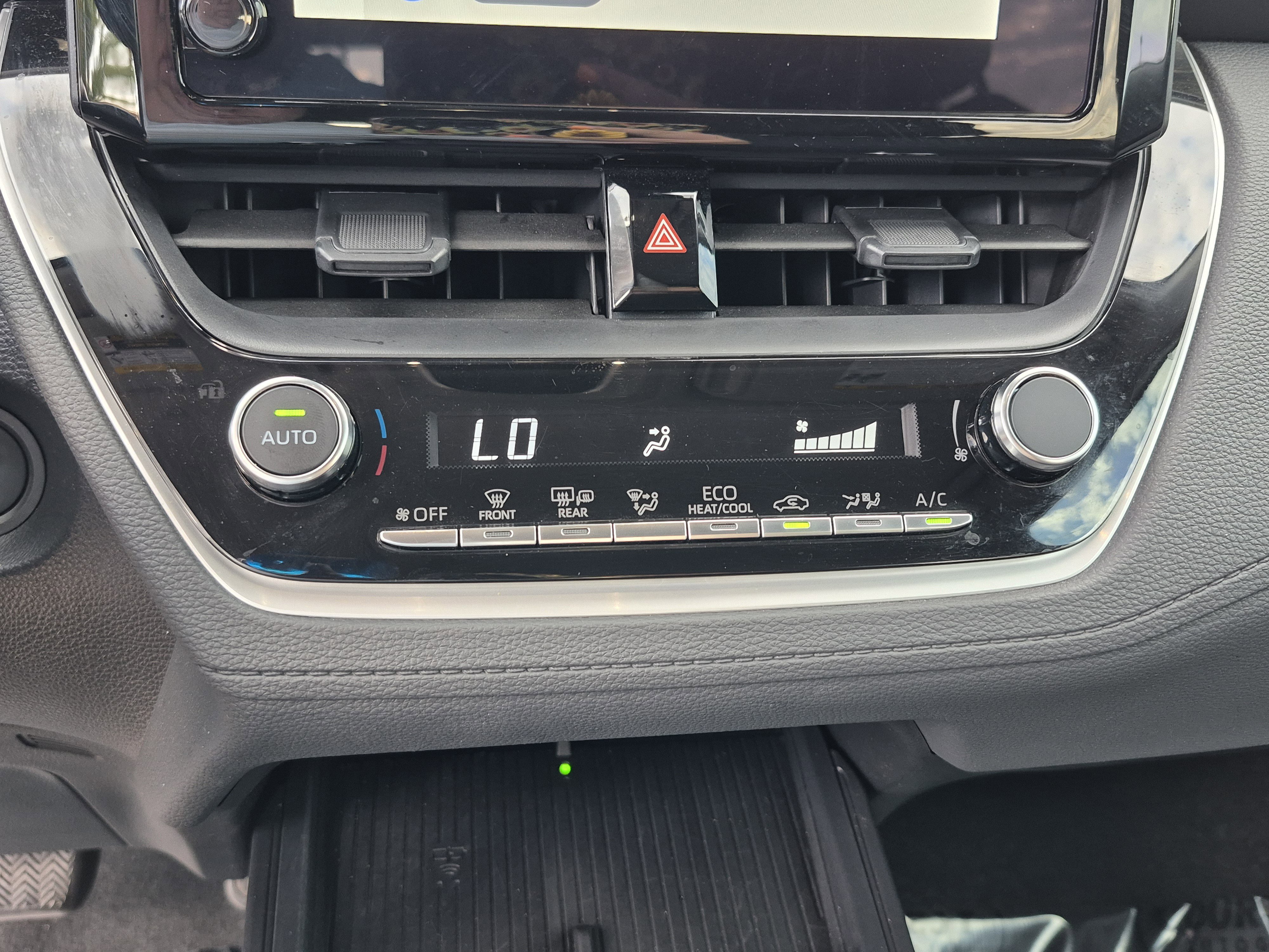 Used 2026 Toyota Corolla Cross LE FWD image 26