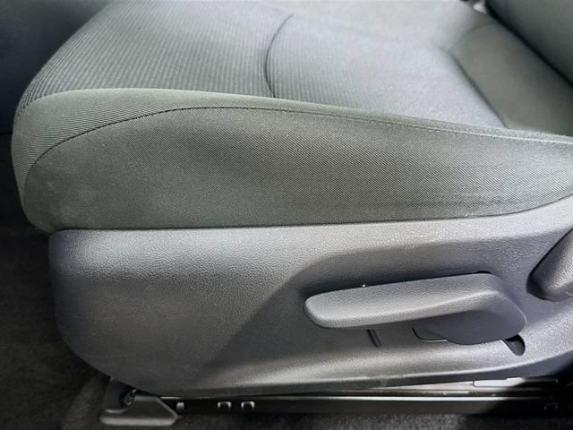Used 2024 Toyota RAV4 LE AWD/4WD image 15
