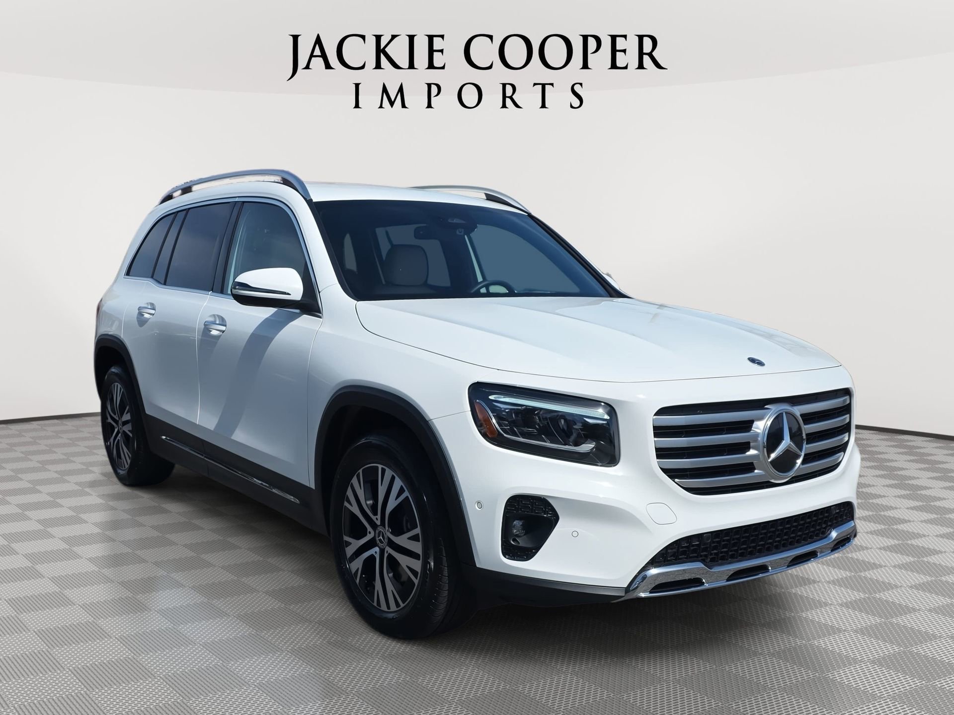 Certified 2025 Mercedes-Benz GLB 250 image 3