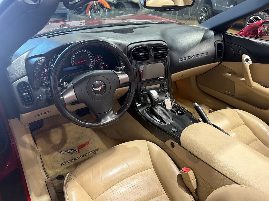 Used 2006 Chevrolet Corvette Convertible w/ Preferred Equipment Group RWD image 19