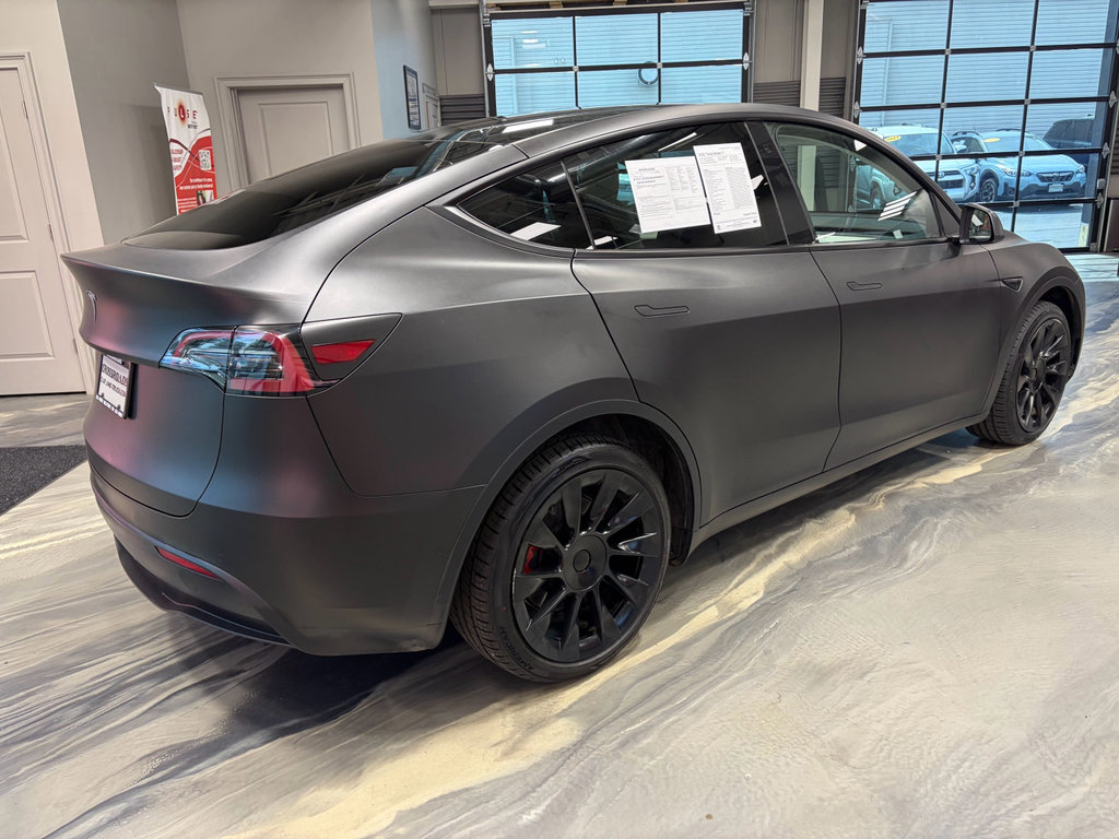 Used 2022 Tesla Model Y Long Range image 27