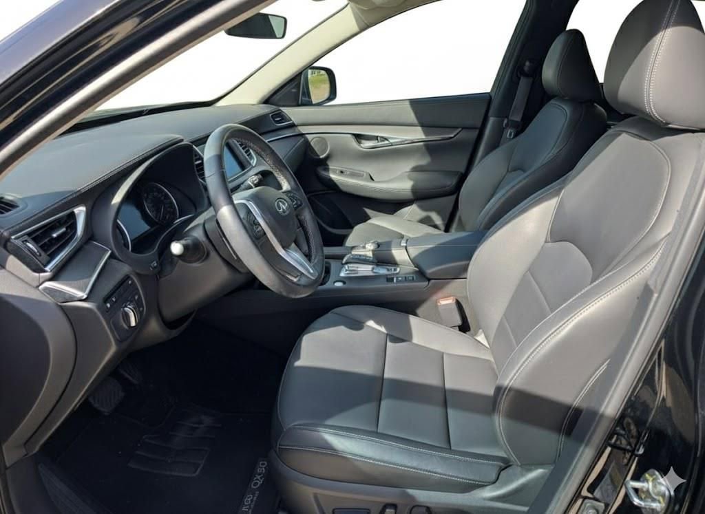 Used 2023 INFINITI QX50 Pure image 18